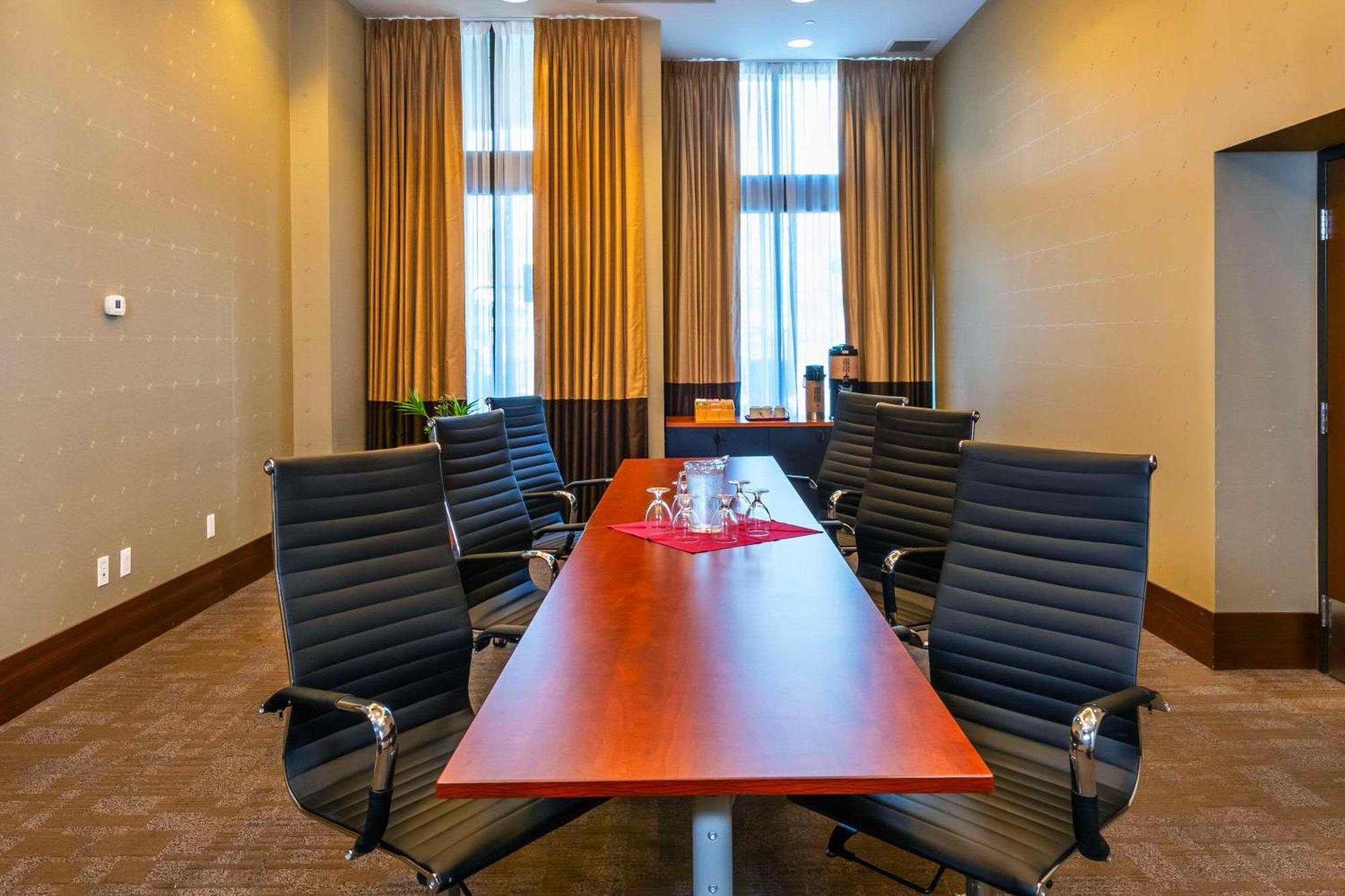 Grand Park Vancouver Airport, Ascend Collection Richmond