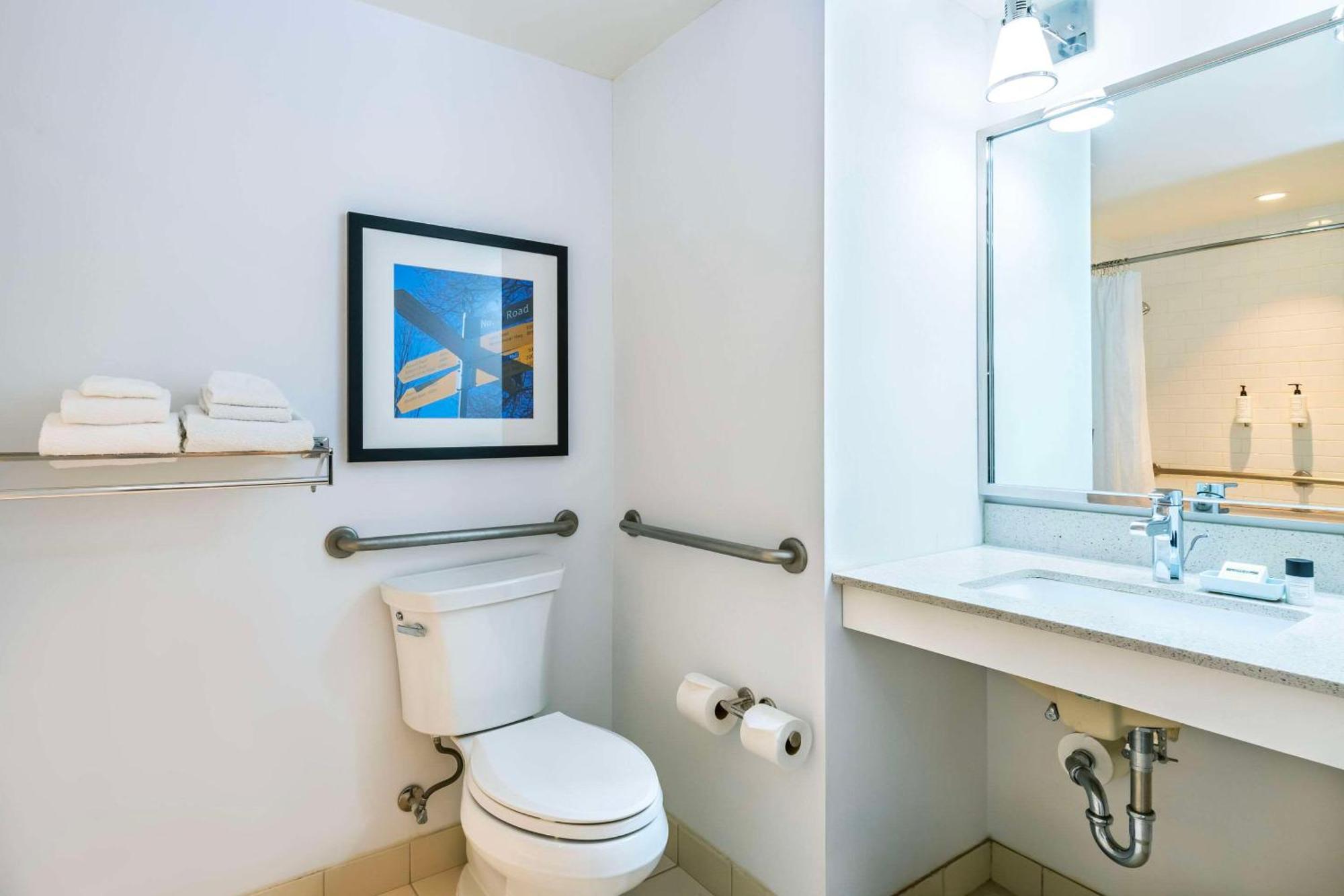 Hotel Grand Park Vancouver Airport, Ascend Collection Richmond