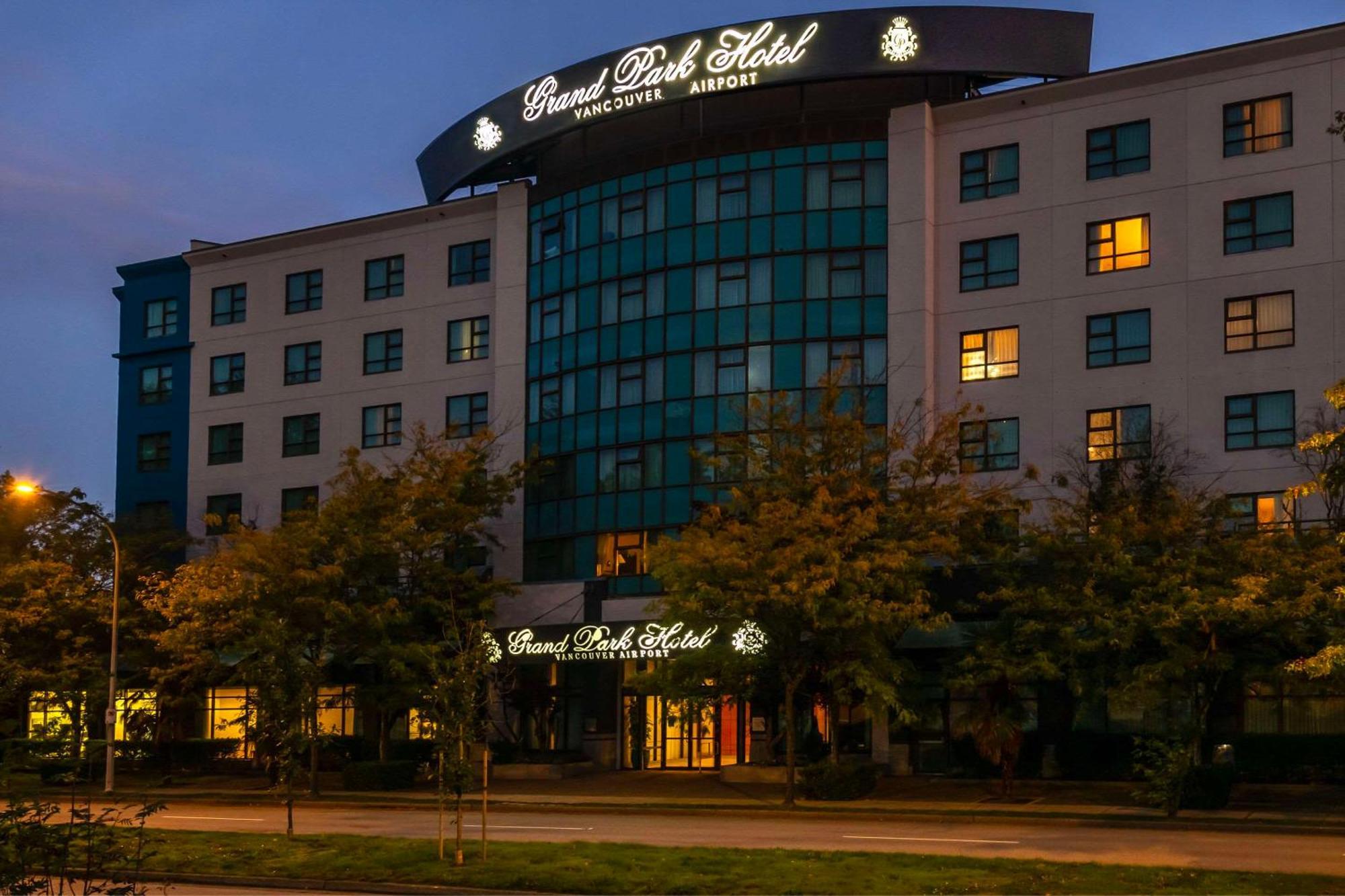 Grand Park Vancouver Airport, Ascend Collection Hotel 3*